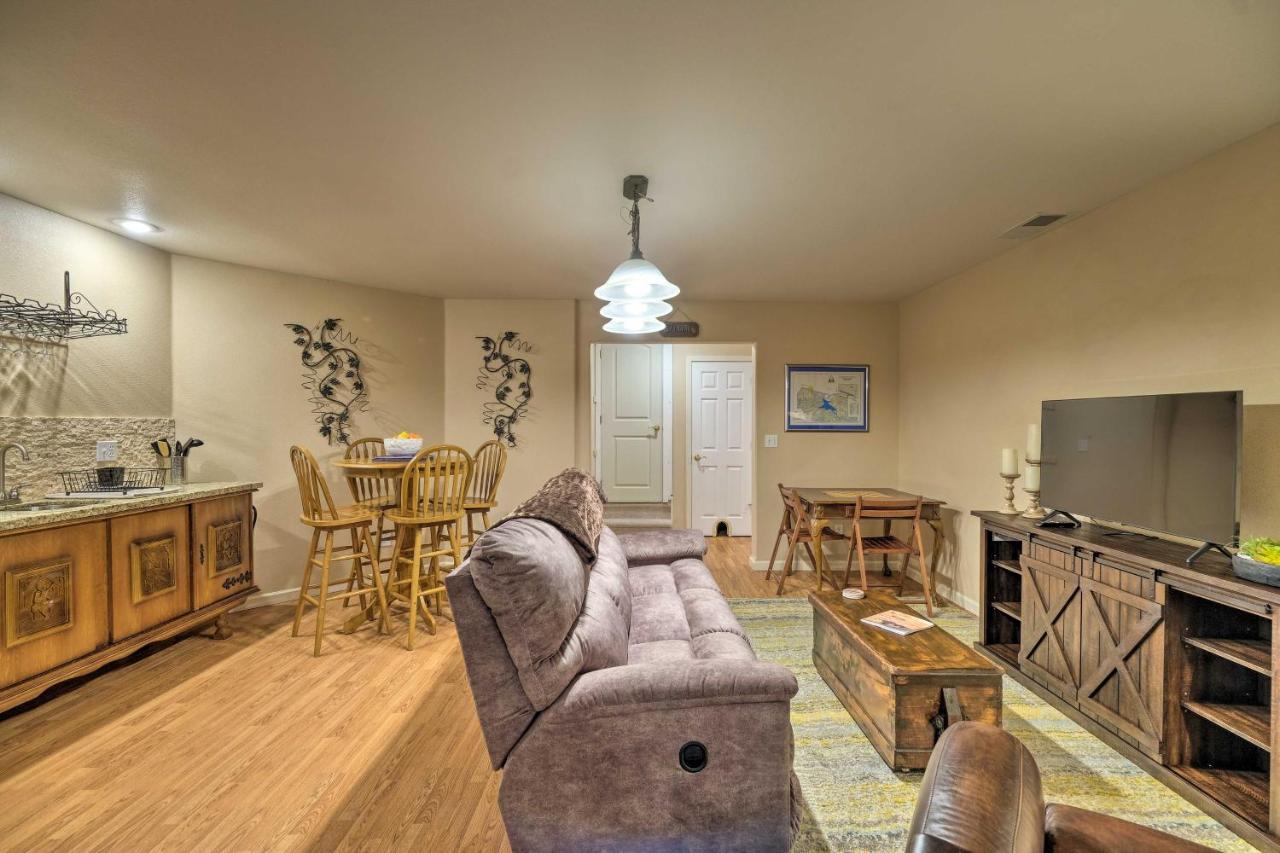 Convenient Apt With Fire Pit About Half-Mi To Lake! غروفلاند المظهر الخارجي الصورة